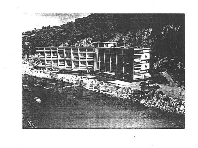 [Vue d'ensemble de l'immeuble Le Lido depuis le sud], vers 1970.