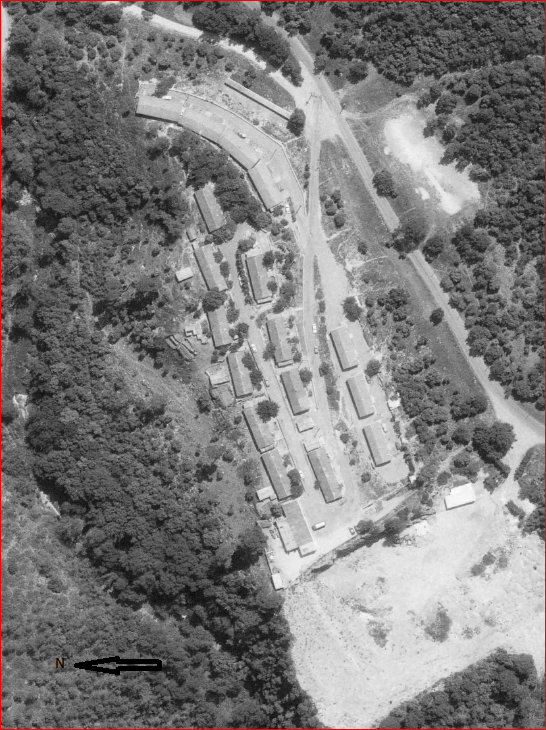 [Le hameau forestier de Mouans-Sartoux en 1981 (vue aérienne).] 