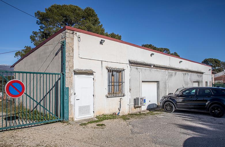 Ancien garage, vue générale.
