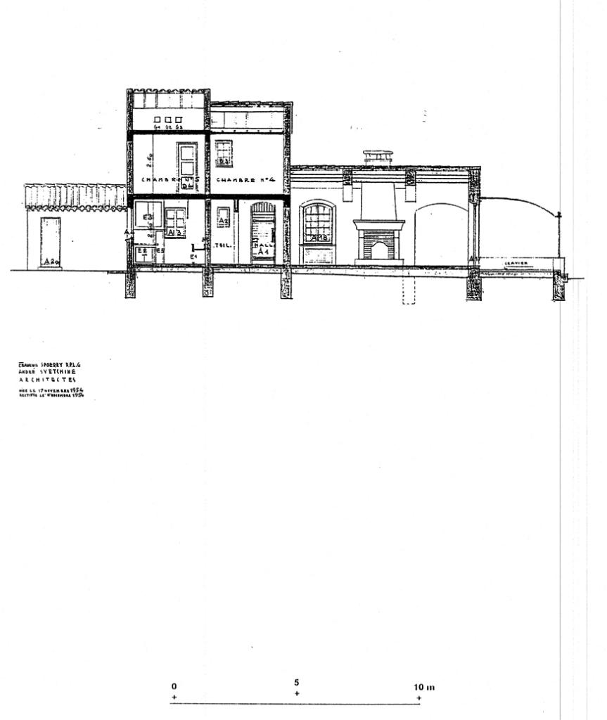 Propriété de Monsieur et Madame Thierry-Mieg au Cap d'Antibes. A-M. Projet de maison d'habitation individuelle. Coupes. 1954. Coupe longitudinale LM sur le corps principal.
