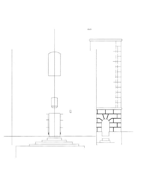 Relevé schématique de la façade méridionale avec son axe traversant la porte, une niche et une fenêtre.