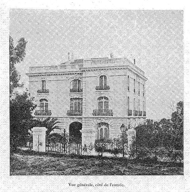 [Villa Fénelon, Cannes. Vue générale de la façade, coupe et plans du rez-de-chaussée et du 1er étage]. Vers 1923. Détail : vue générale de la façade sud-ouest.]