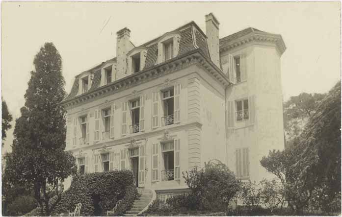 [Villa Martha à Cannes avant agrandissement. Vue de volume prise du sud-est].