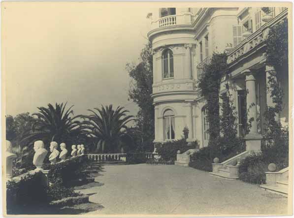 [La villa Springland. Vue de la terrasse.], [1930-40 ?]