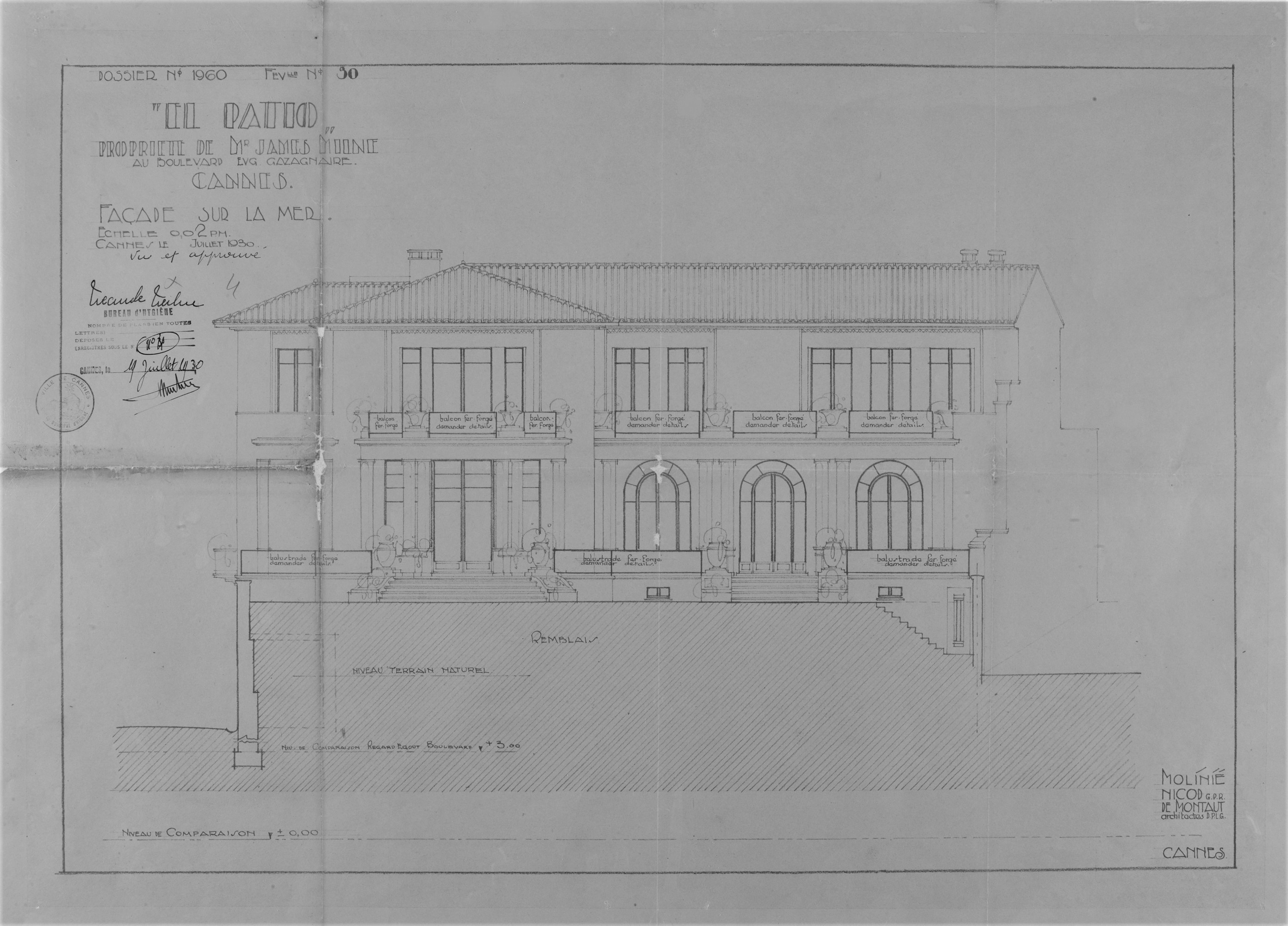El Patio. Propriété de Mr James Milne au boulevard Eug. Gazagnaire. Cannes. Façade sur la mer, 1930.