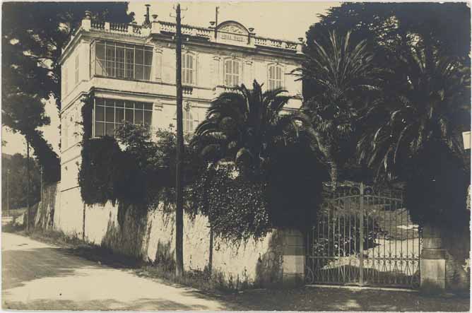 [Villa Tony à Cannes. Vue prise du sud-ouest depuis l'avenue de Lyon.], sd.