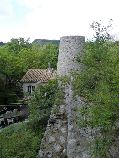 Cuve de charge. Vue d'ensemble prise de l'est.