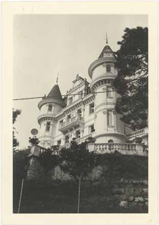 [Château Louis XIII à Cannes. Façade.], [vers 1930].