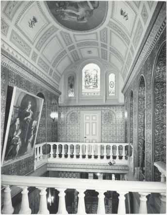[Château Louis XIII à Cannes. Le hall à l'anglaise, l'étage : vue transversale.], [vers 1930].