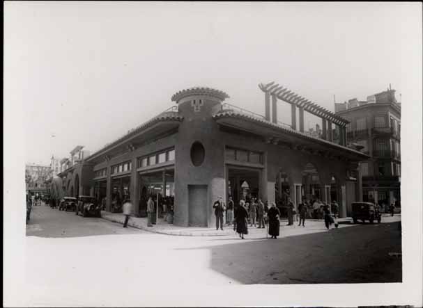 [Cannes. Le marché Forville. Vue d'ensemble côté Suquet.], 1935.