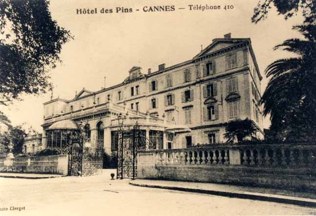 Hôtel des Pins - Cannes. [Façade nord sur le boulevard.], [vers 1920].