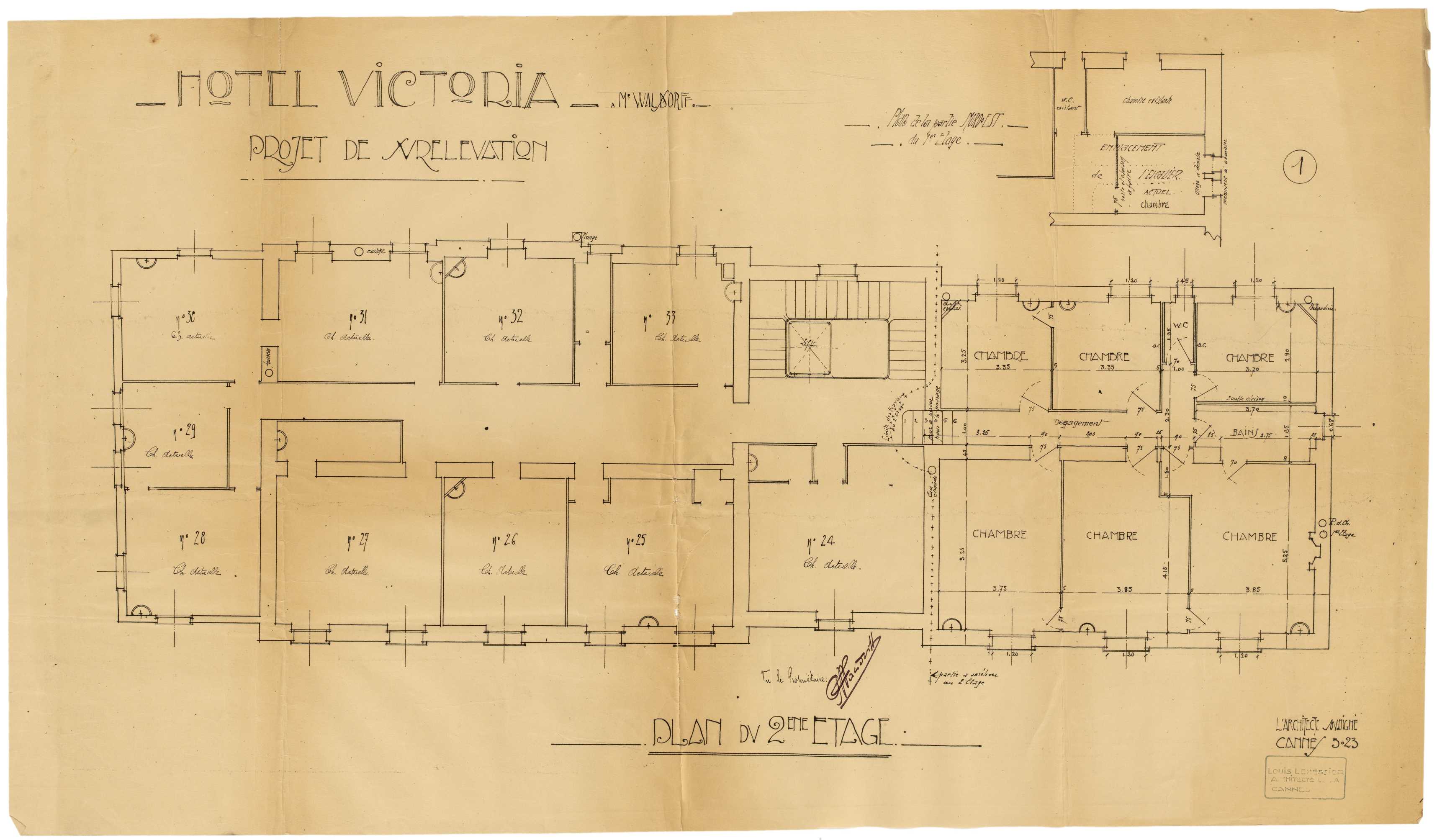 Hôtel Victoria à Mr Waldorff. Projet de surélévation. Plan de la partie nord-est du 1er étage. Plan du 2eme étage, mars 1923.