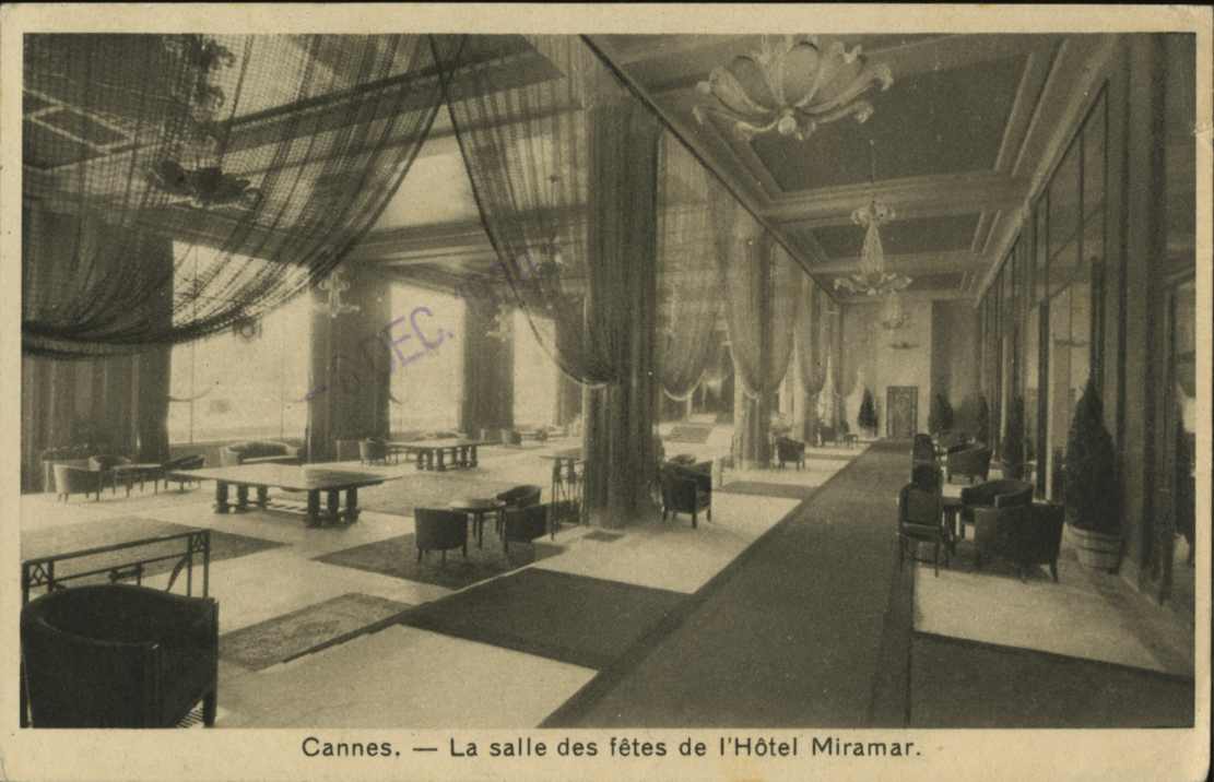 Cannes - La salle des fêtes de l'hôtel Miramar, [1939].