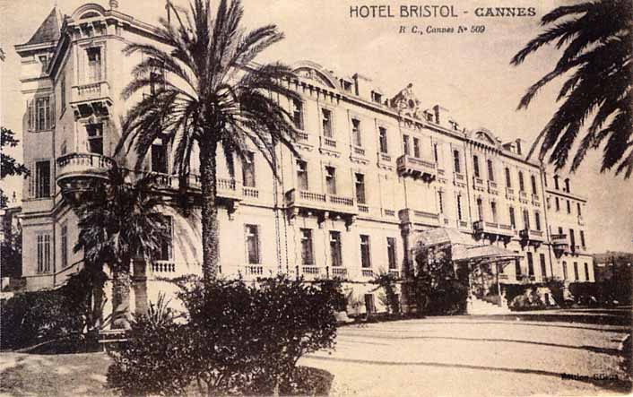 Hôtel Bristol - Cannes. [La façade sud], [vers 1930].