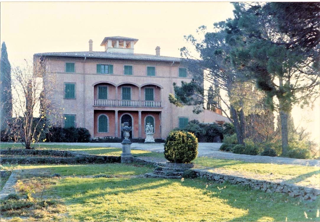 [Château de la Croix des Gardes à Cannes. Vue d'ensemble de l'élévation nord.], [années 1960].