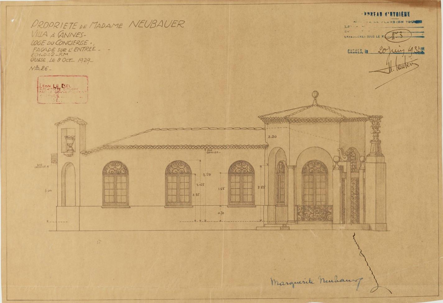 Propriété de Madame Neubauer. Villa à Cannes. [château Thorenc]. Loge du concierge. Façade sur l'entrée, 1929.