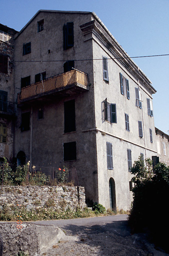 Elévation rue basse No 1.