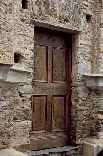 Porte latérale.