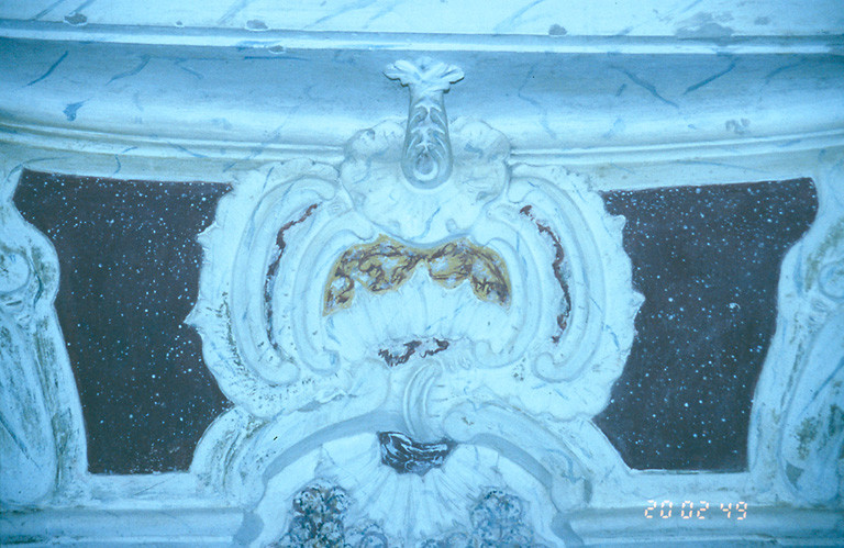 Face antérieure de l'autel.
