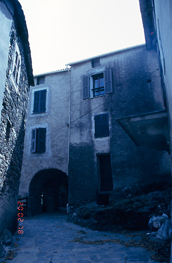 Passage couvert.