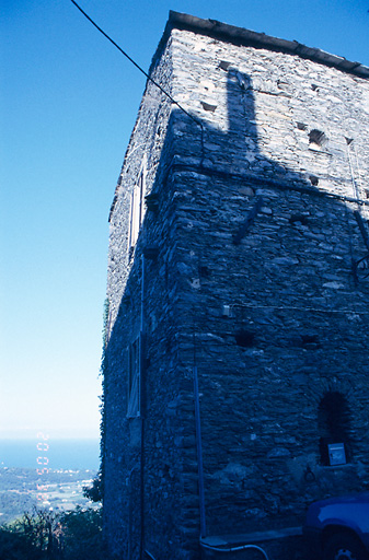 Vue d'ensemble de trois quarts No 1.