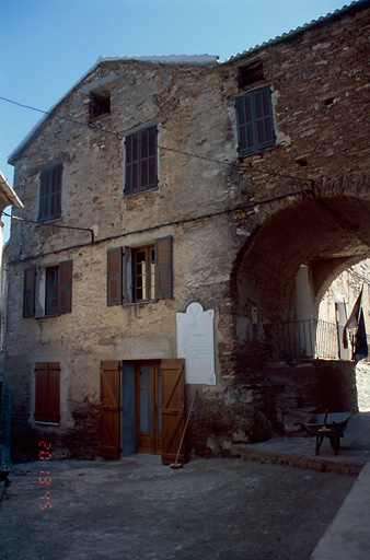 Mur pignon.