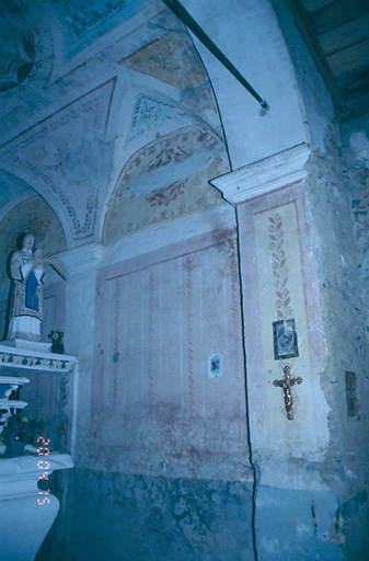 Décor peint ornant la voûte couvrant la nef No 3.