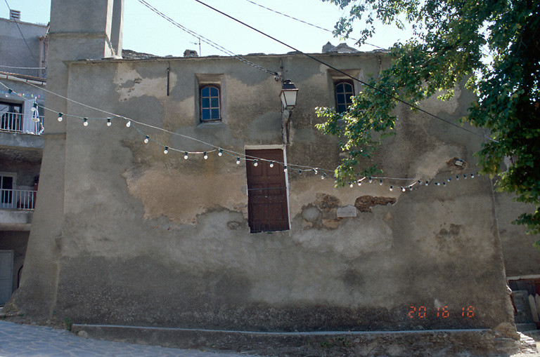 Elévation latérale.