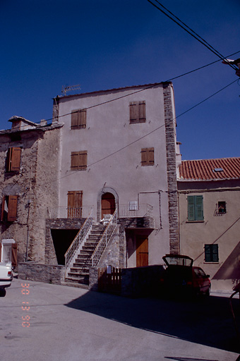 Elévation antérieure.