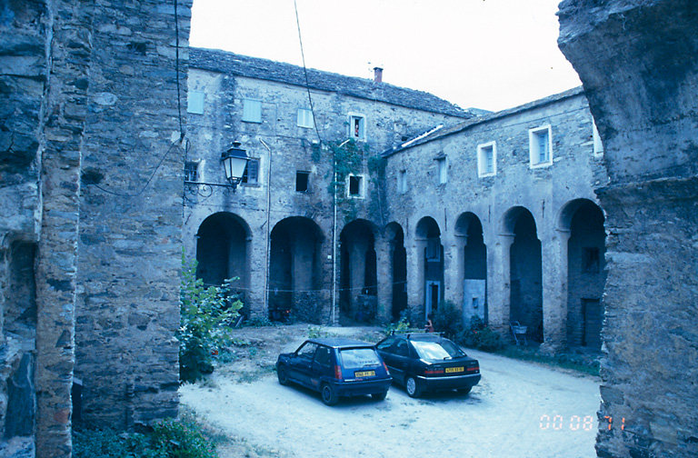 Cloître.