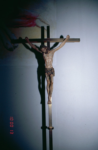 Statuette : Christ en croix (No 1)