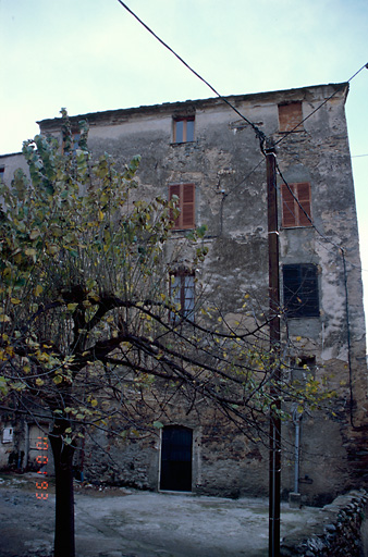 Elévation antérieure.