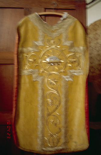 Voile de calice, chasuble, étole (ornement doré) (No 2)