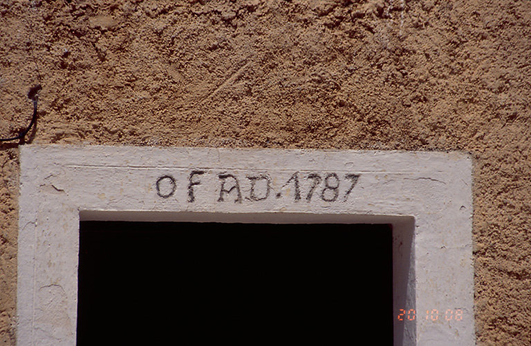 Inscription et date portée 1787.