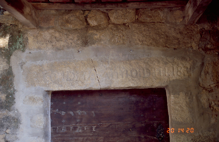 Inscription et date portée 1831.