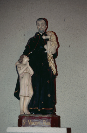 Groupe sculpté : Saint Vincent de Paul et deux enfants trouvés