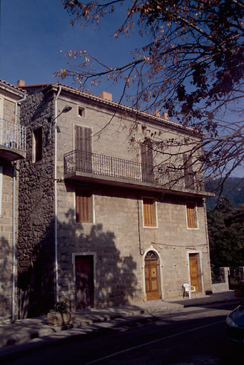 Elévation antérieure.