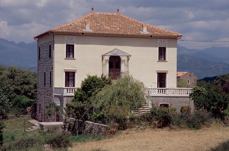 Elévation antérieure.