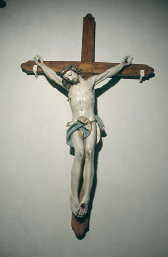 Statue (petite nature) : Christ en croix No 1