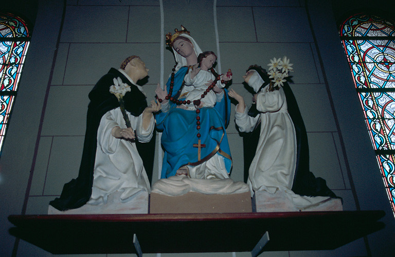 Groupe sculpté : Donation du Rosaire