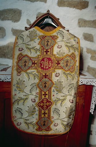 Chasuble (ornement blanc) (No 2)