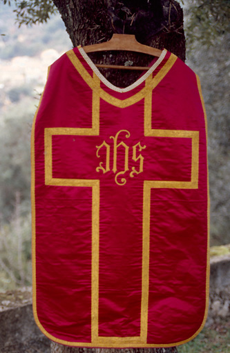 Chasuble de l'ornement rouge No 1
