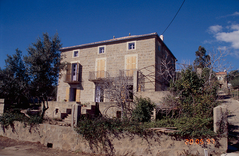 Elévation antérieure.