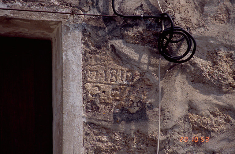 Inscription et date portée 1810.