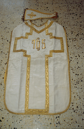 Chasuble, manipule de l'ornement blanc No 3