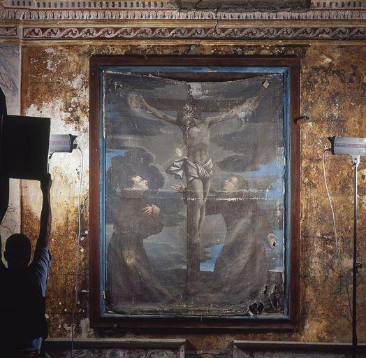 Tableau d'autel : Adoration du Christ en croix par saint Pascal Baylon et un franciscain