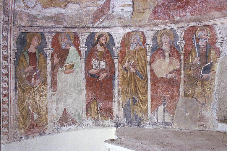 Peintures monumentales ornant le choeur.