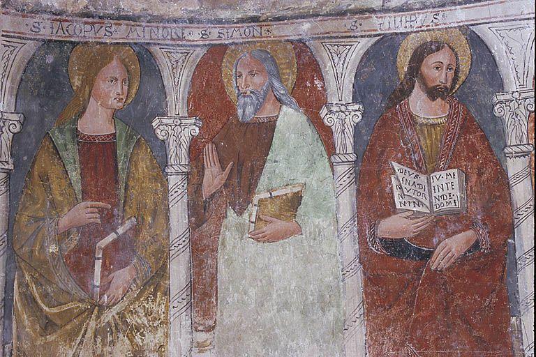 Peintures monumentales ornant le choeur.