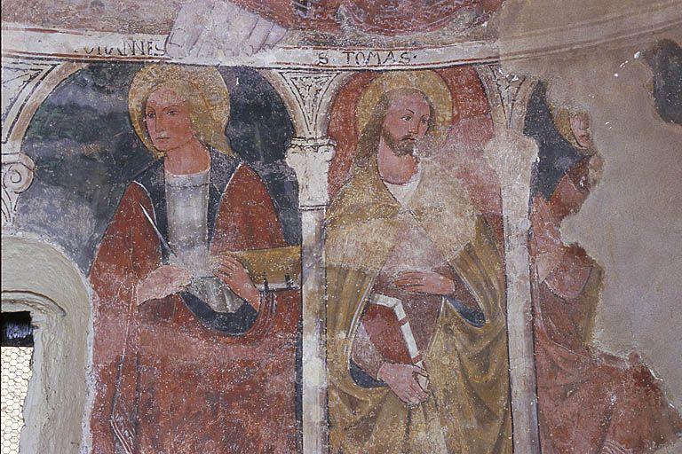 Peintures monumentales ornant le choeur.