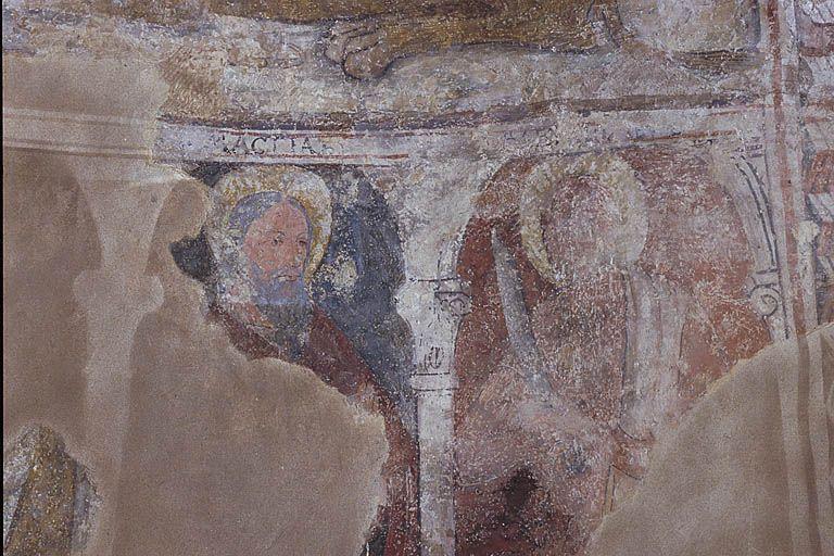 Peintures monumentales ornant le choeur.